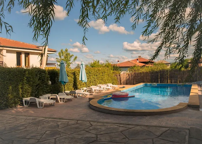 Indigo Dom wakacyjny Pismenovo